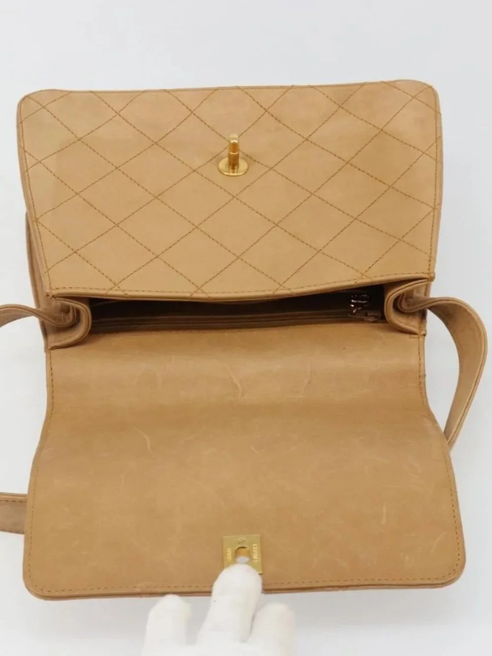 CHANEL Matelasse Shoulder Bag Lamb Skin Beige Gold CC Auth 187187